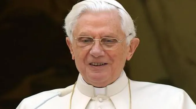 oracion_octubre_Benedicto (2).jpg ?? 